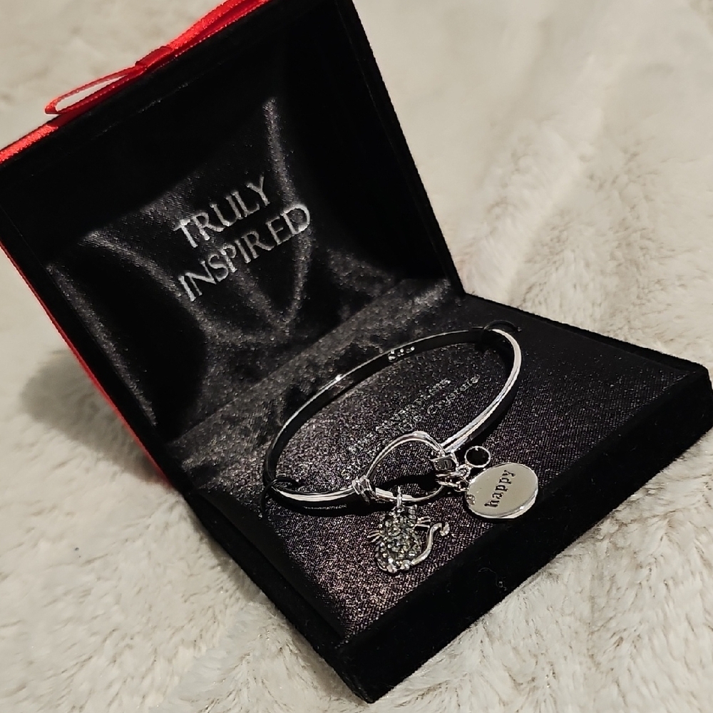 New Fine Silver Plate Swarovski Crystal Cat Charm Bracelet